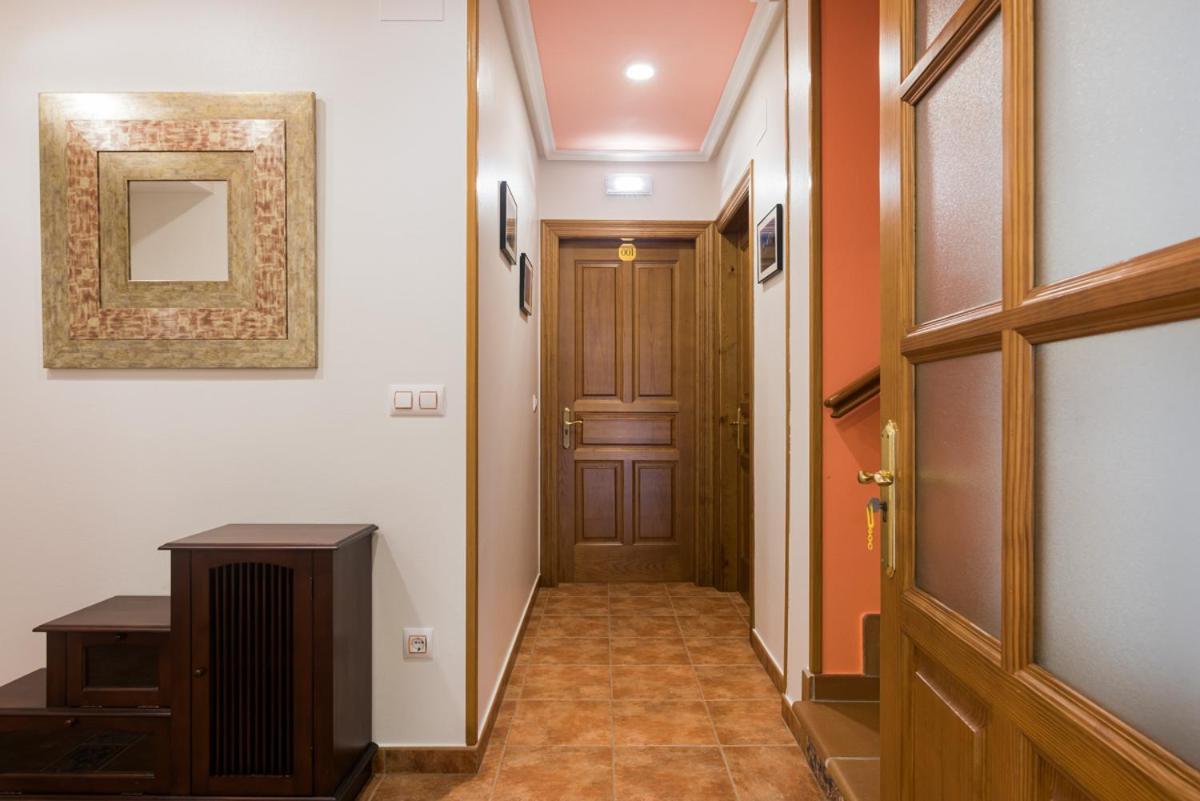 Hotel Y Apartamentos La Lonja Onís Екстериор снимка