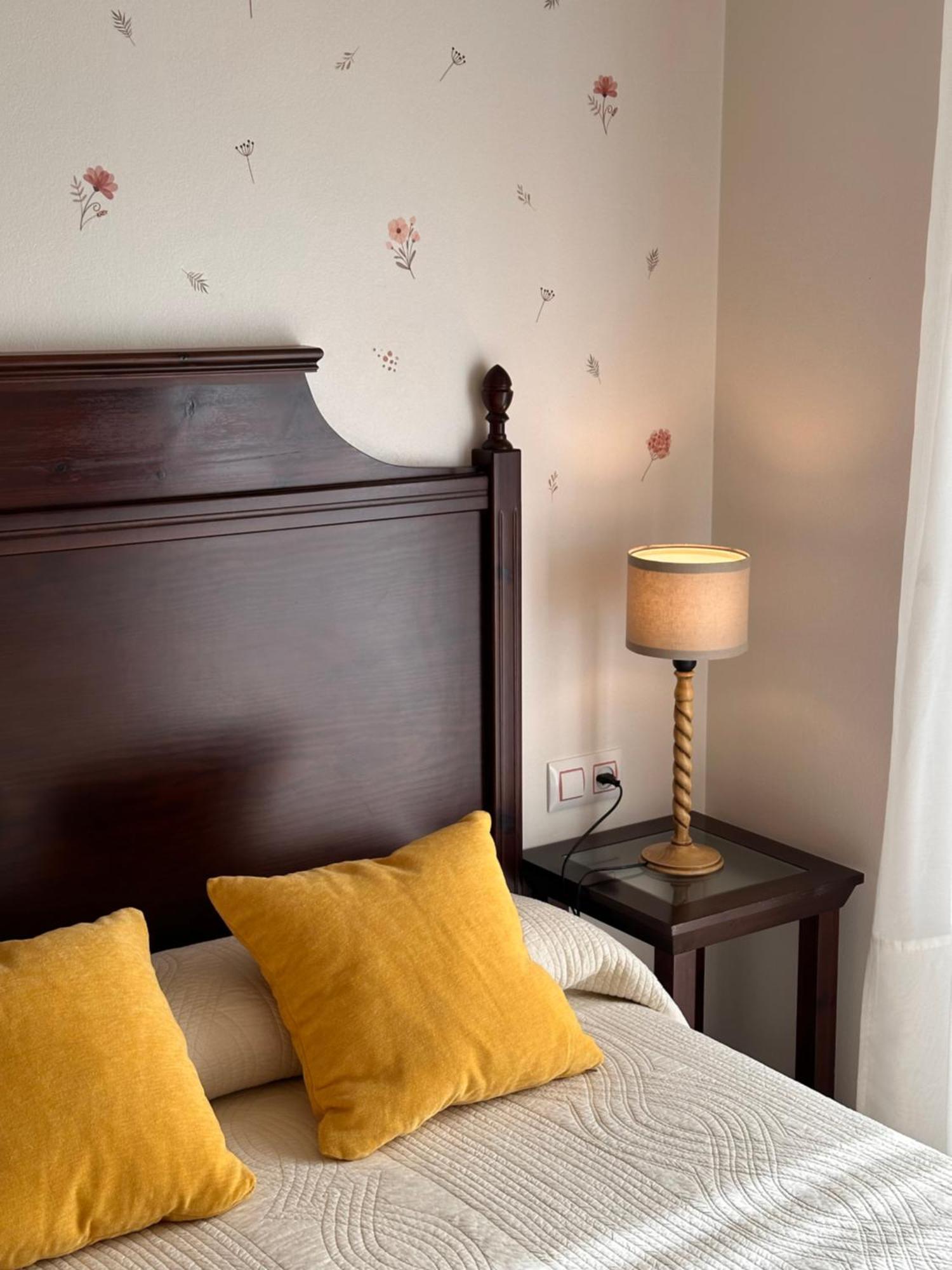 Hotel Y Apartamentos La Lonja Onís Екстериор снимка